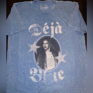 Déjà Blue Graphic T-Shirt